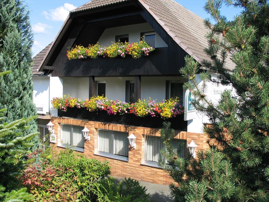 Hotel Restaurant Gunsetal Bad Berleburg Exterior foto
