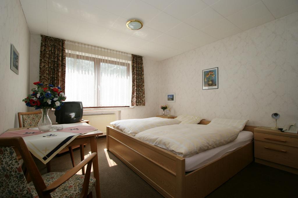 Hotel Restaurant Gunsetal Bad Berleburg Zimmer foto