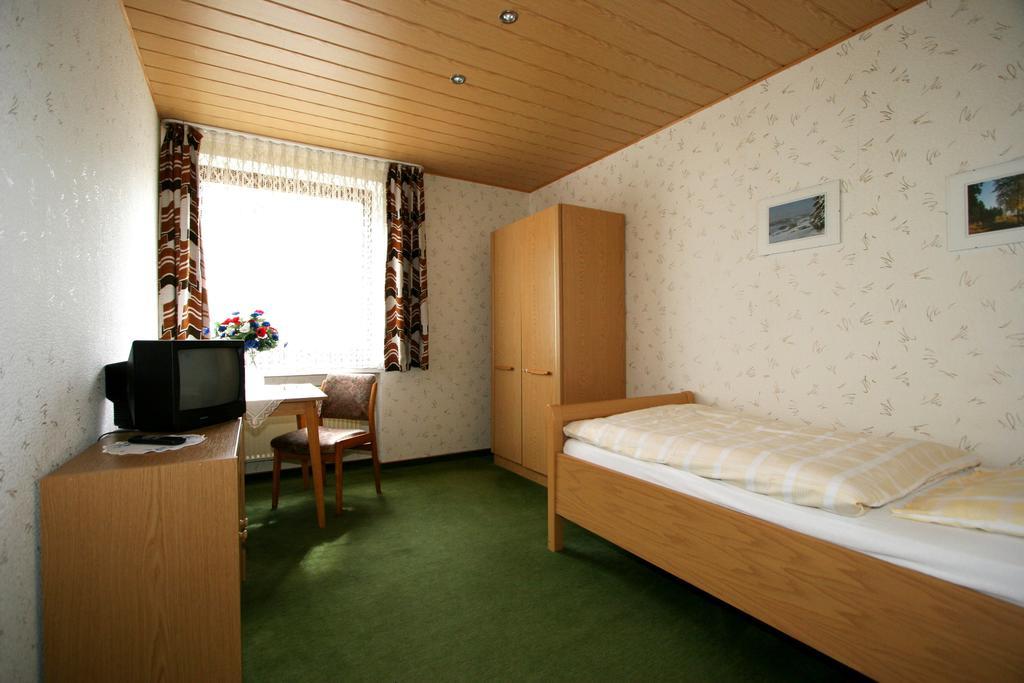 Hotel Restaurant Gunsetal Bad Berleburg Zimmer foto